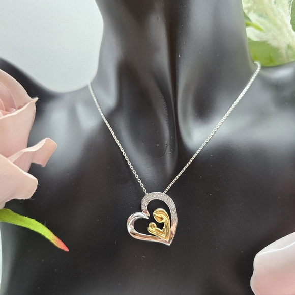 ♥️ LOVING MAMA STERLING SILVER NECKLACE - Picture 4 of 5